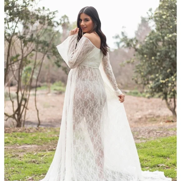 PinkBlush White Lace Off Shoulder Maternity Photoshoot Gown/Dress - Picture 2 of 2